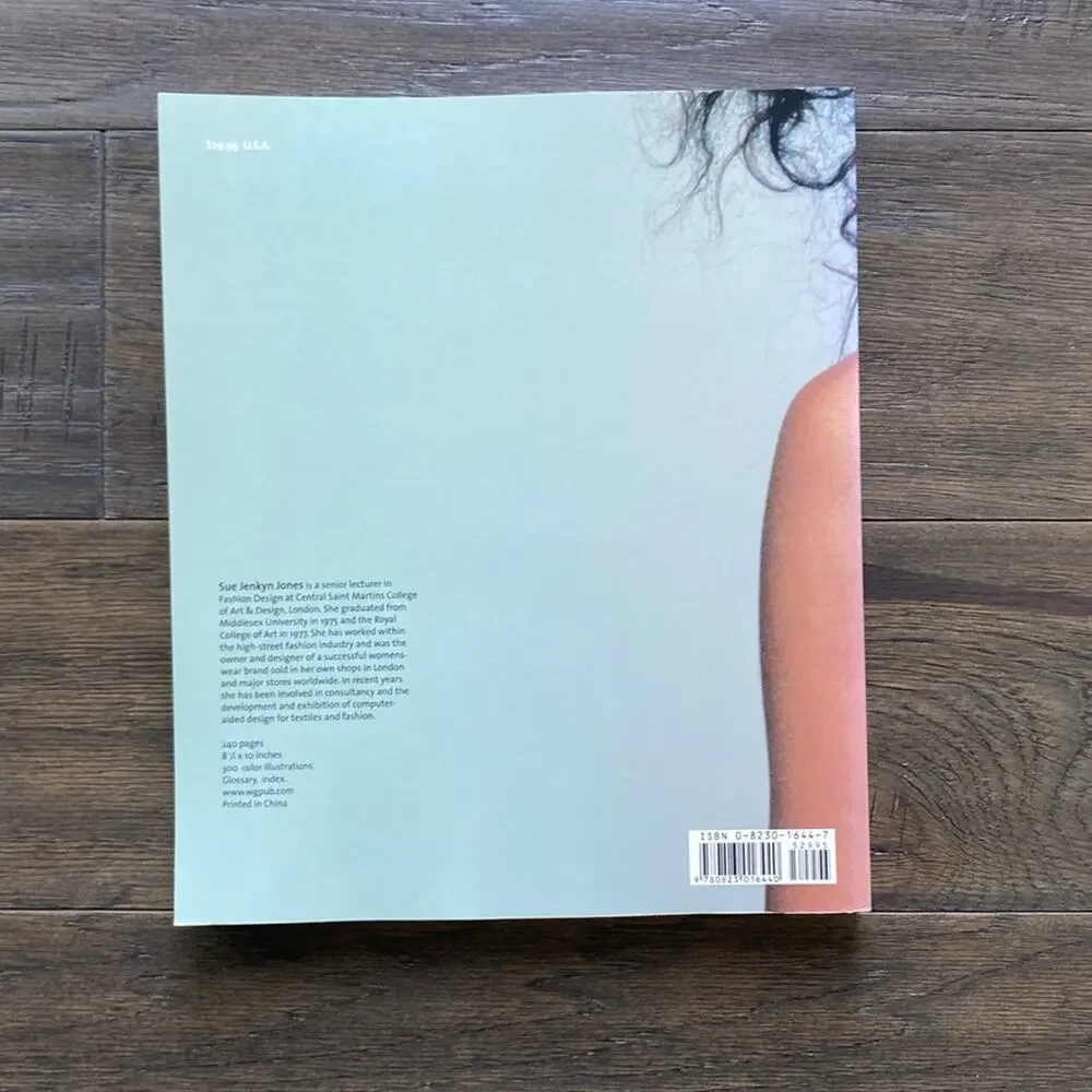 Fashion Design Book by Sue Jenkyn Jones - Picture 2 of 3